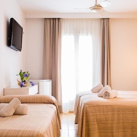 Sagitario Hostal Ciutadella Ciutadella  Extérieur photo