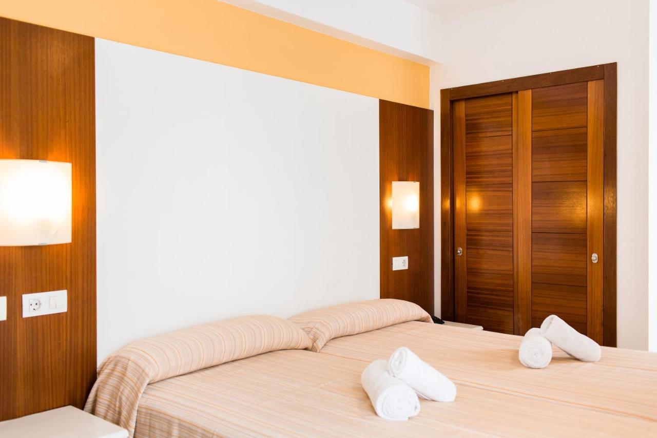 Sagitario Hostal Ciutadella Ciutadella  Extérieur photo