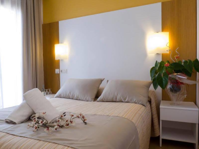 Sagitario Hostal Ciutadella Ciutadella  Extérieur photo