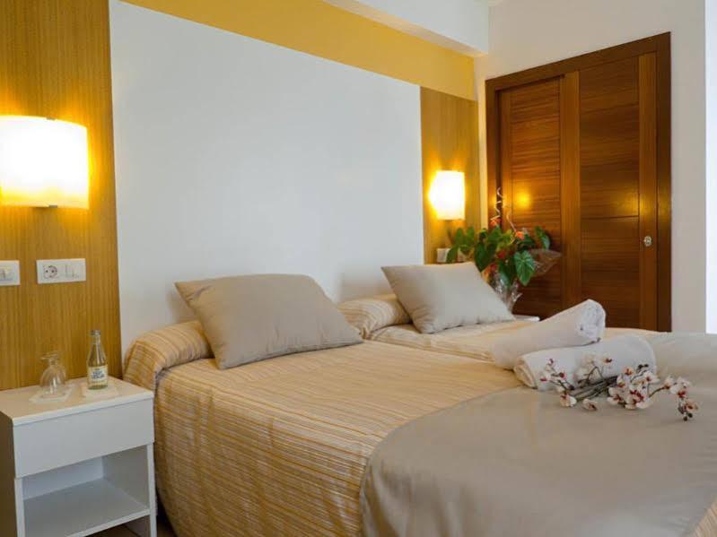 Sagitario Hostal Ciutadella Ciutadella  Extérieur photo