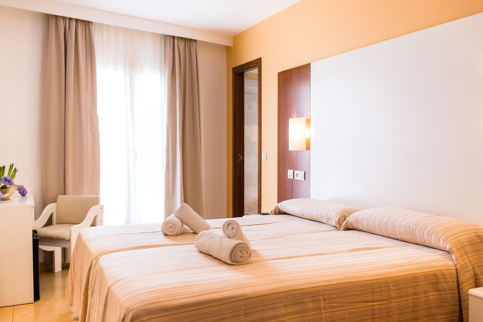 Sagitario Hostal Ciutadella Ciutadella  Extérieur photo